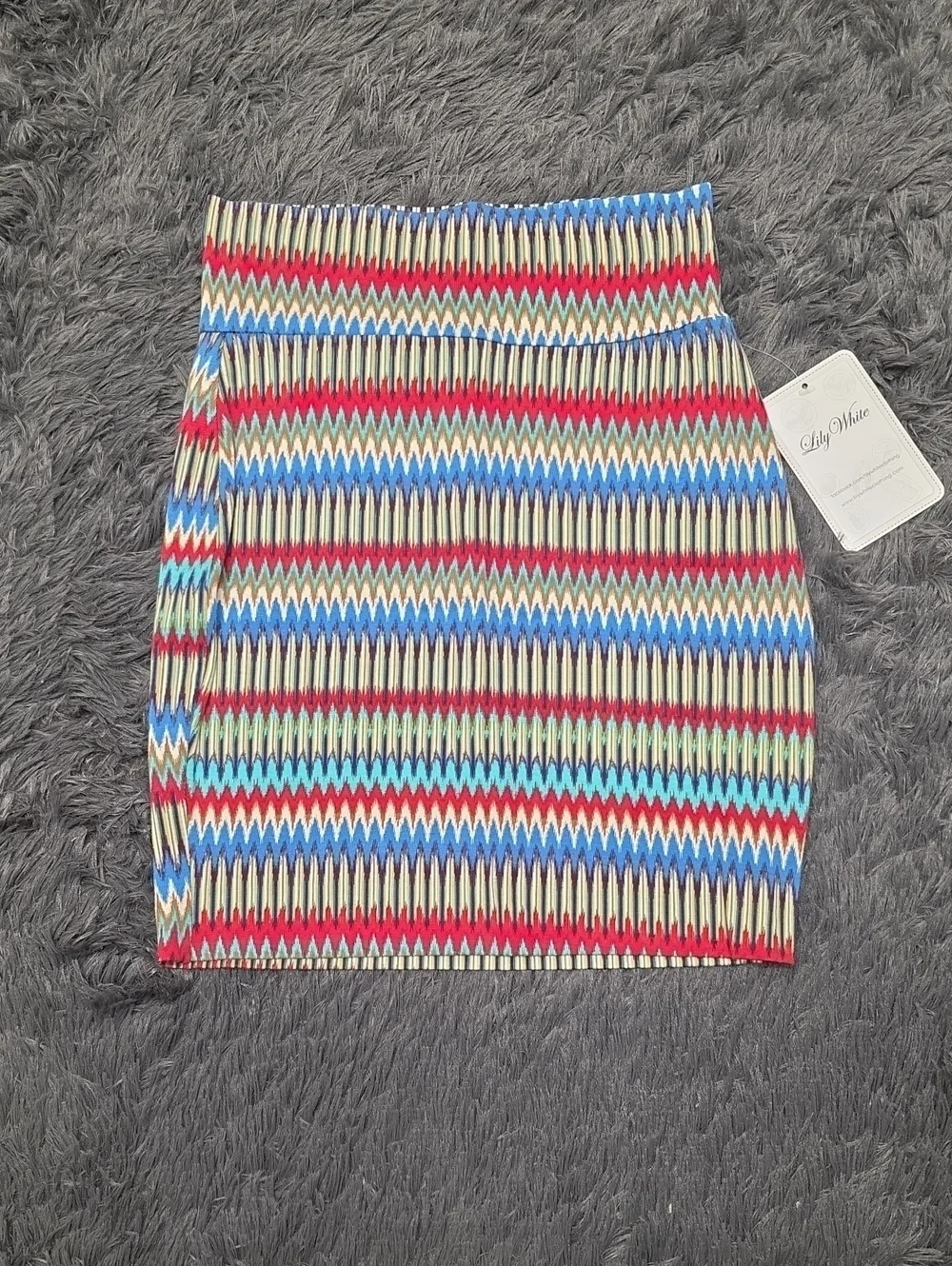 Lily White - Multicolor Stretch Pencil Skirt - Size M. NWT